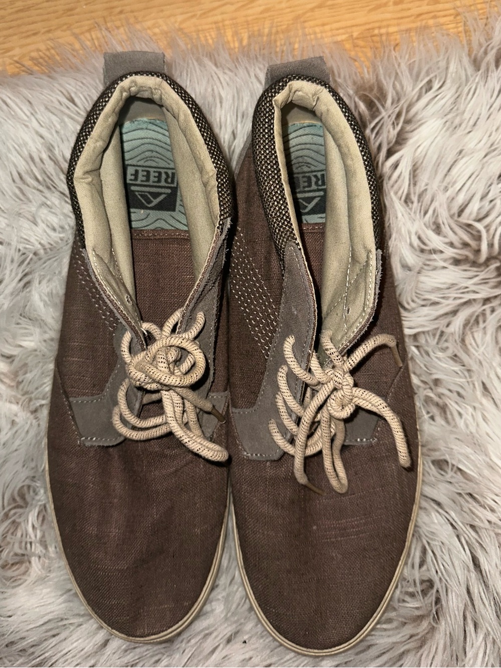 Reef Men’s Brown Canvas Slip-On Loafers with Beige Laces